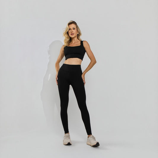 Conjunto Top + Calça Legging Fitness Cós de Elástico Decote Oval Costas Poliamida Premium Preto